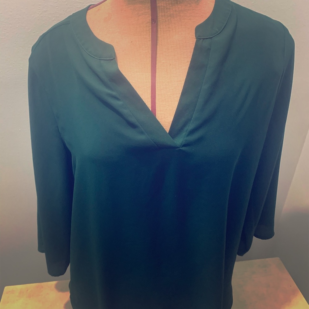 Chaus M rich green silky blouse